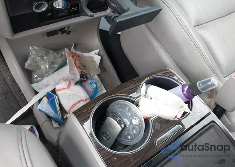 2015 Toyota Sienna Xle Premium 8 Passenger из США, поврежденный, VIN 5TDYK3DC3FS639000